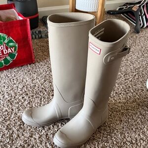 Hunter Classic Light Tan Rain Boots
